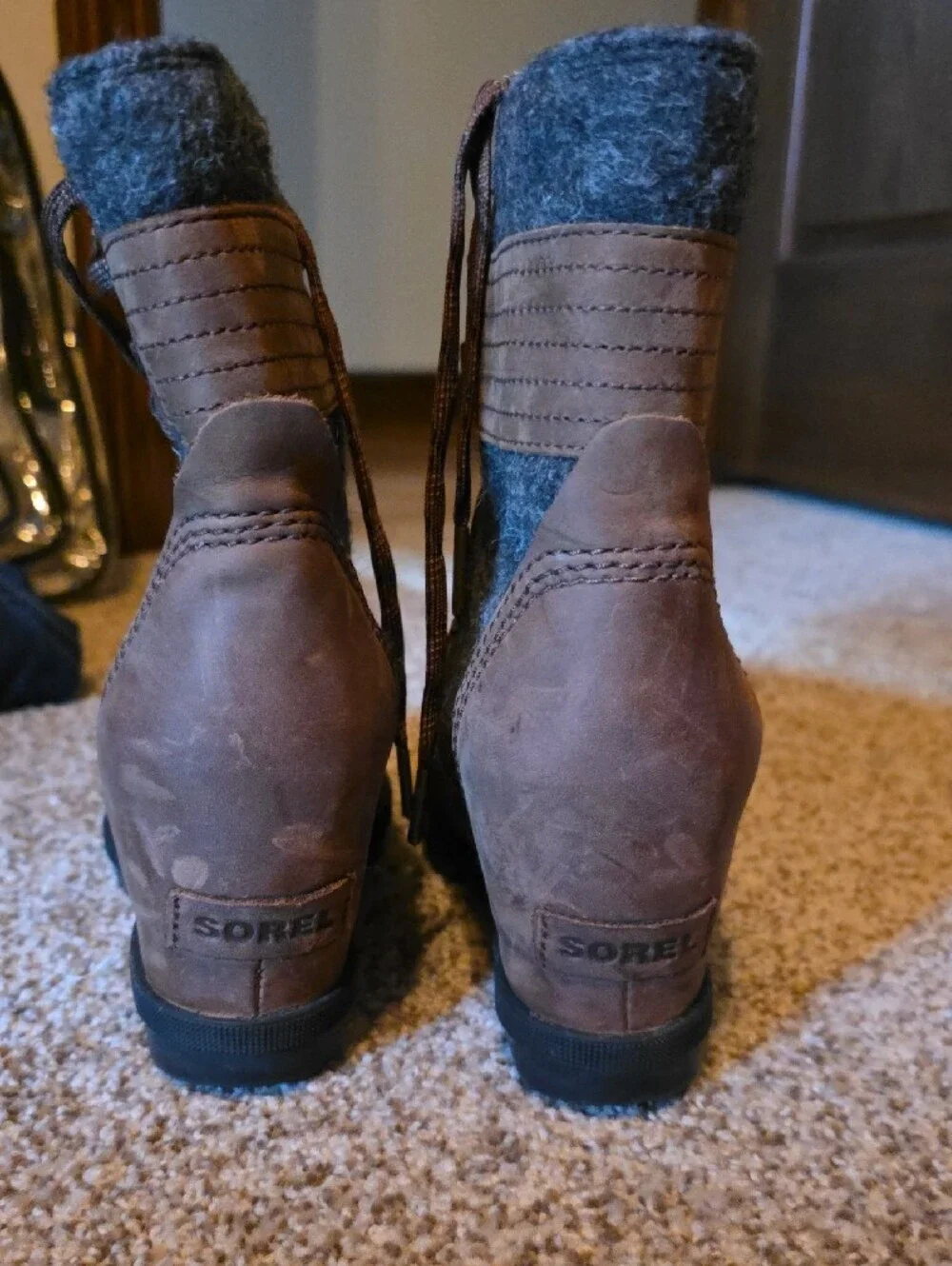 Sorel Brown Leather and Gray Felt Lace-Up Women's Boots